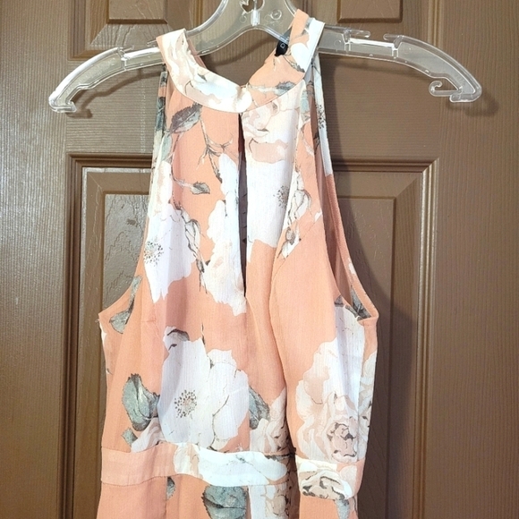 Dynamite peach floral lightweight halter neck lined slit front maxi dress - Picture 3 of 14